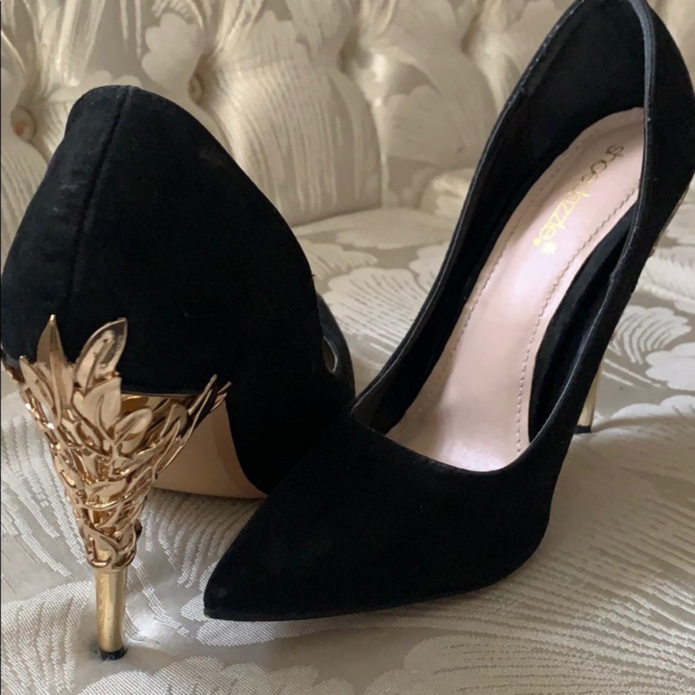 Heel detail black pumps - Picture 2 of 5
